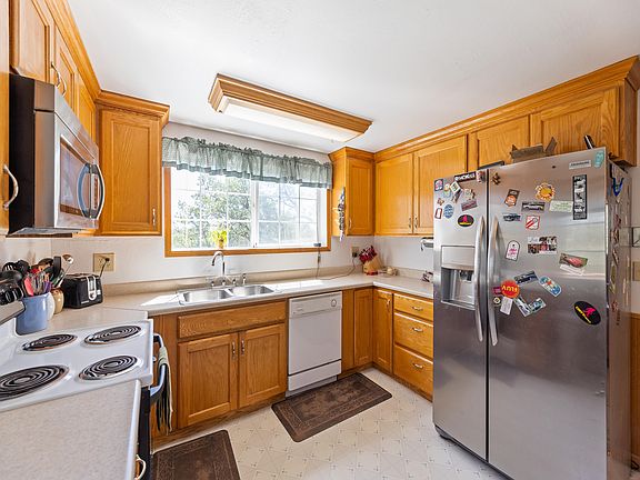 5th image of 18802 Palomino Dr