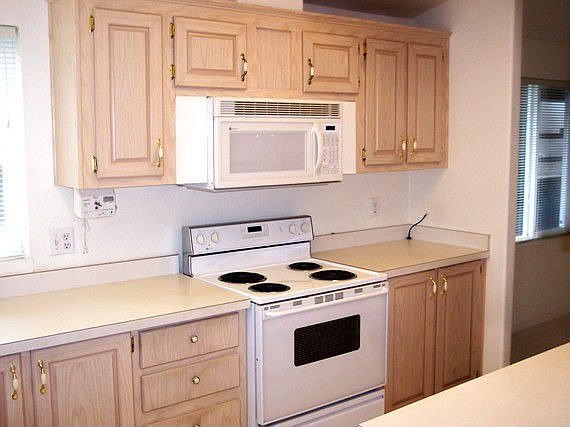 Rest of the Kitchen