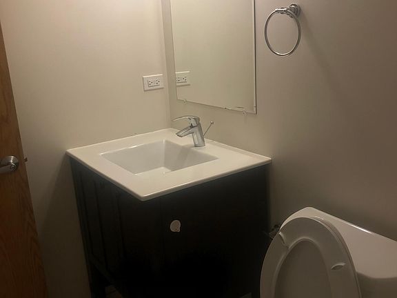 4th image of 141 S Oak Park Ave #5