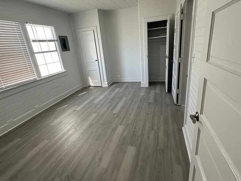 160 Church St — Photo 11