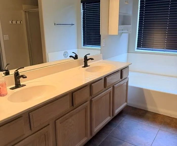740 W Baylor Ln — Photo 23