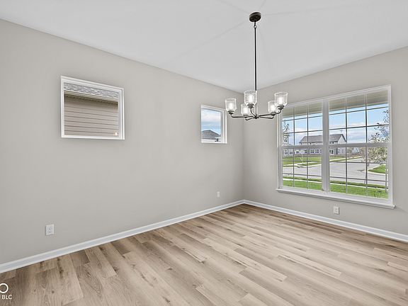 5th image of 10534 Oak Bend Blvd