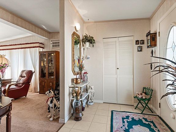 5th image of 9055 Ashwell Rd #151