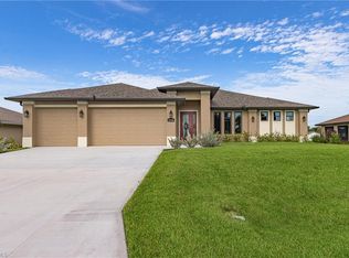 2726 NE 20th Ct, Cape Coral, FL 33909