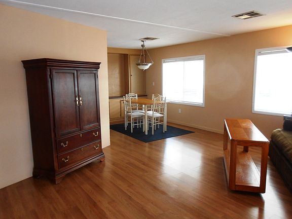 4th image of 2700 E Valley Pkwy Space 39