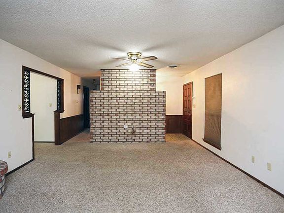4th image of 322 Eastwood Cir
