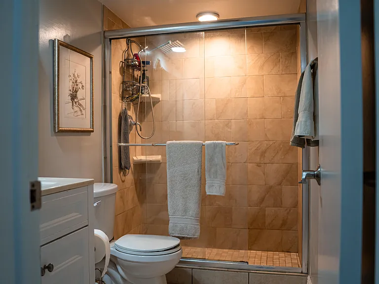 55 SE 14th St #1120 — Photo 9