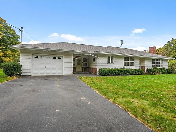 4th image of 853 Rathburn Rd