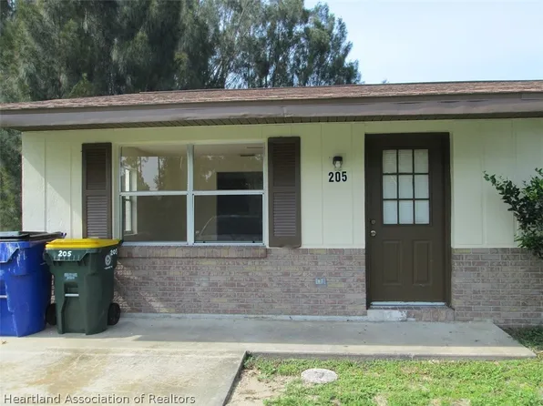 205 Phantasy Ave, Lake Placid, FL 33852