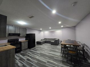 610 Somerset Dr SW, Calgary, AB T2Y4K7