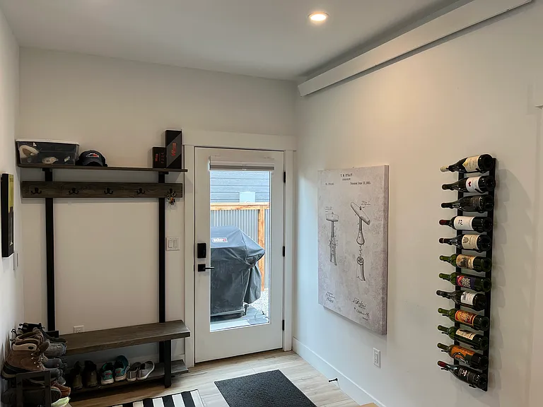 10604 Willow Ave — Photo 16