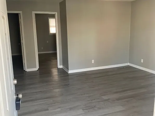 Cedar Trace Apartments - 1217 West Reservoir Ave, 1217 W Reservoir St #8, Central City, KY 42330