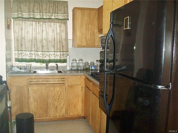 4th image of 3215 Olinville Ave APT 5C