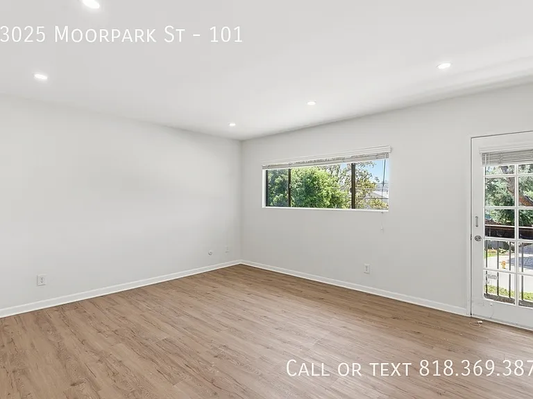 13025 Moorpark St #101 — Photo 23