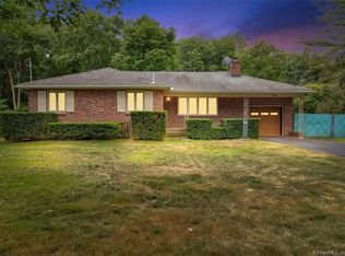 4 Boulder Dr, Wolcott, CT 06716