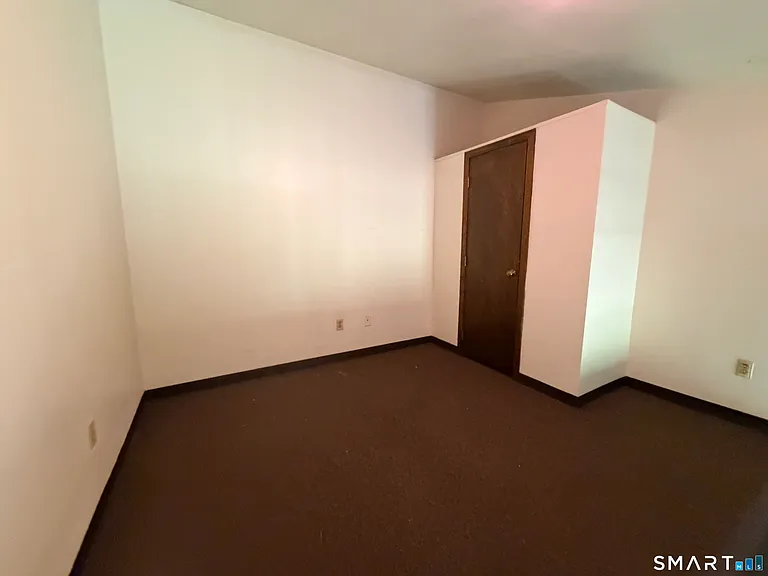 371 Woodford Ave — Photo 4