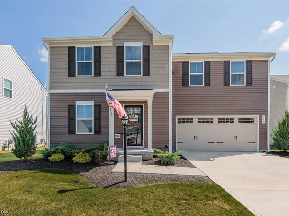 5611 Burlington Dr, Chippewa Lake, OH 44215