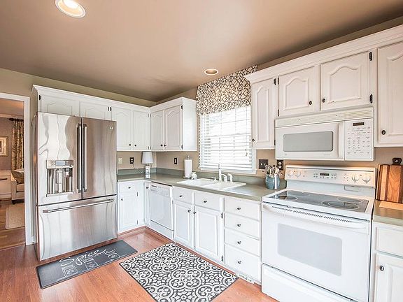 3rd image of 4148 Berryman Ct