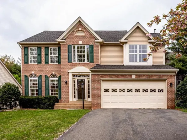 46384 Woodlake Pl, Sterling, VA 20165