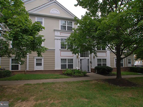 2nd image of 182 Kendrick Pl APT 34