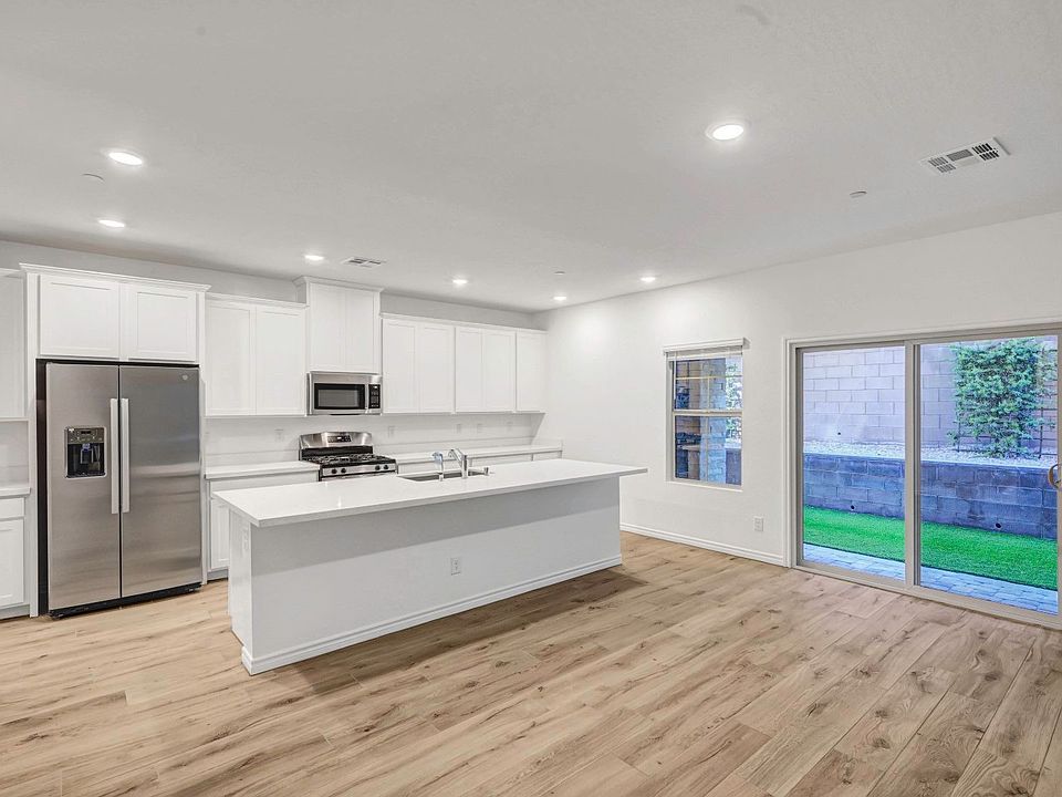 1st image of 600 Carriage Hill Dr #1144