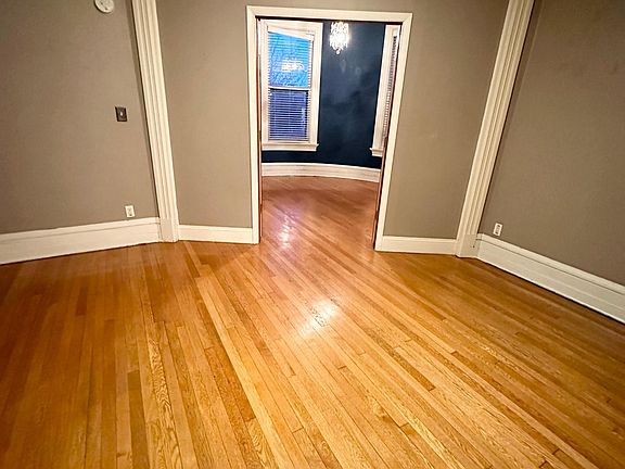 4th image of 624 Summit Ave APT 5
