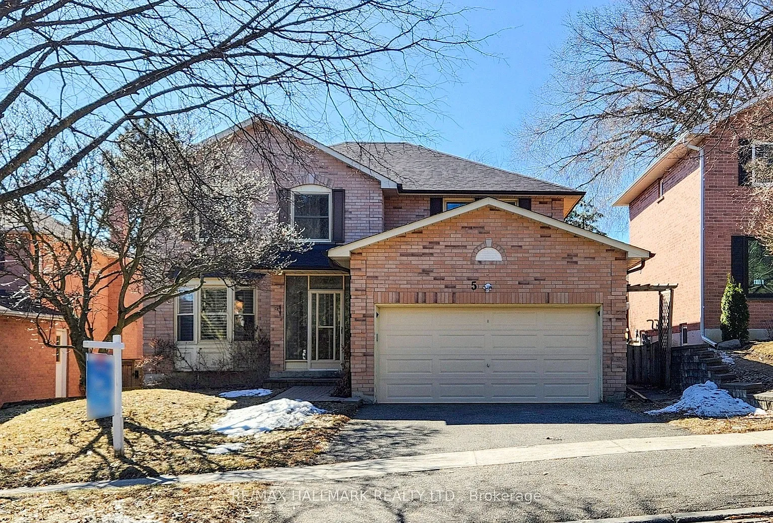 5 Valley Cres photo 1