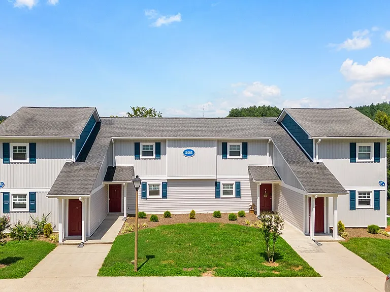 Riverview Apartments — Photo 16