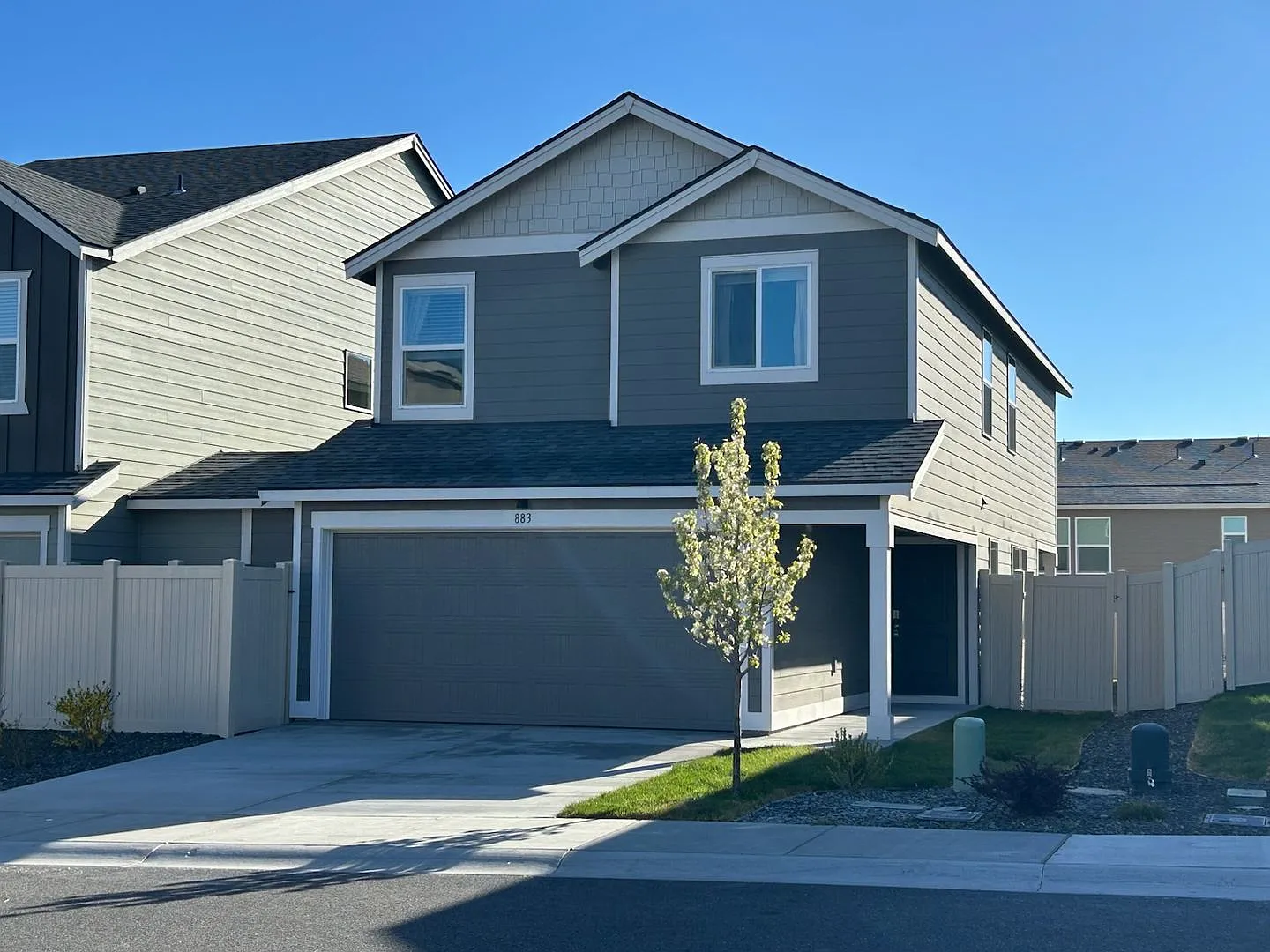 Brand New & Beautiful! 3 bed/2.5 ba + Loft! Fully Fenced Yard, Upgraded Interior Features! — Photo 1