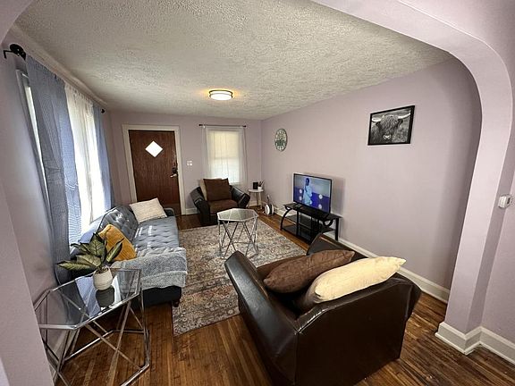 3rd image of 115 S Elder Ave