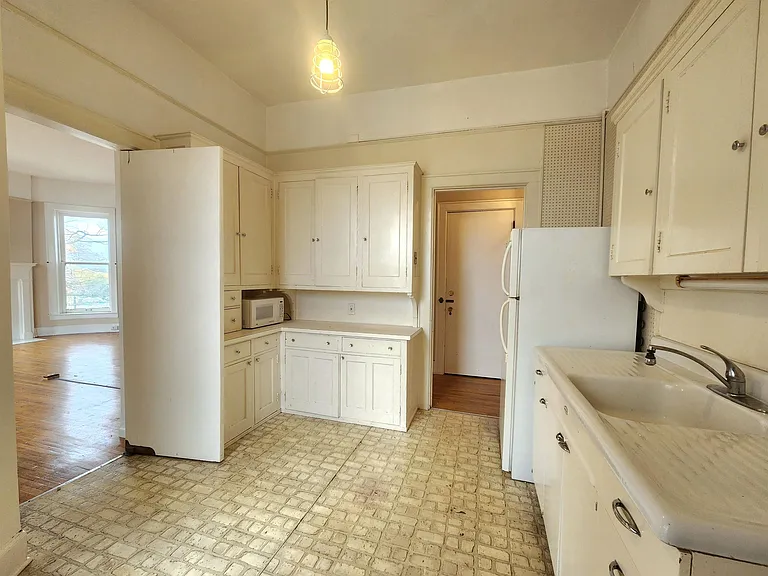 814 Center Ave #D — Photo 11
