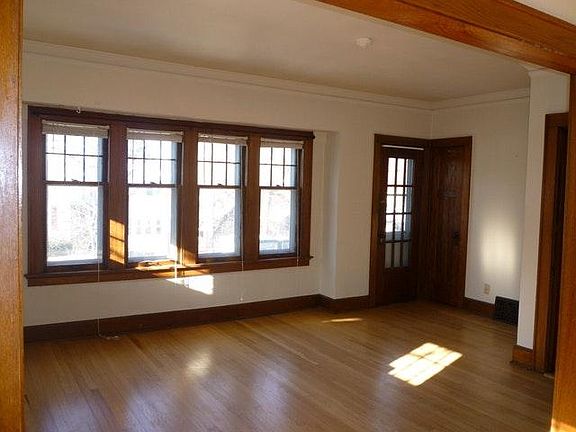 2nd image of 3408 N Bartlett Ave