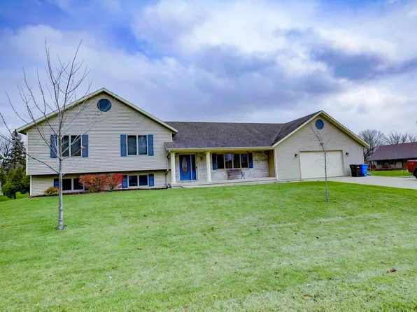 6100 Danielle Rd, Deforest, WI 53532
