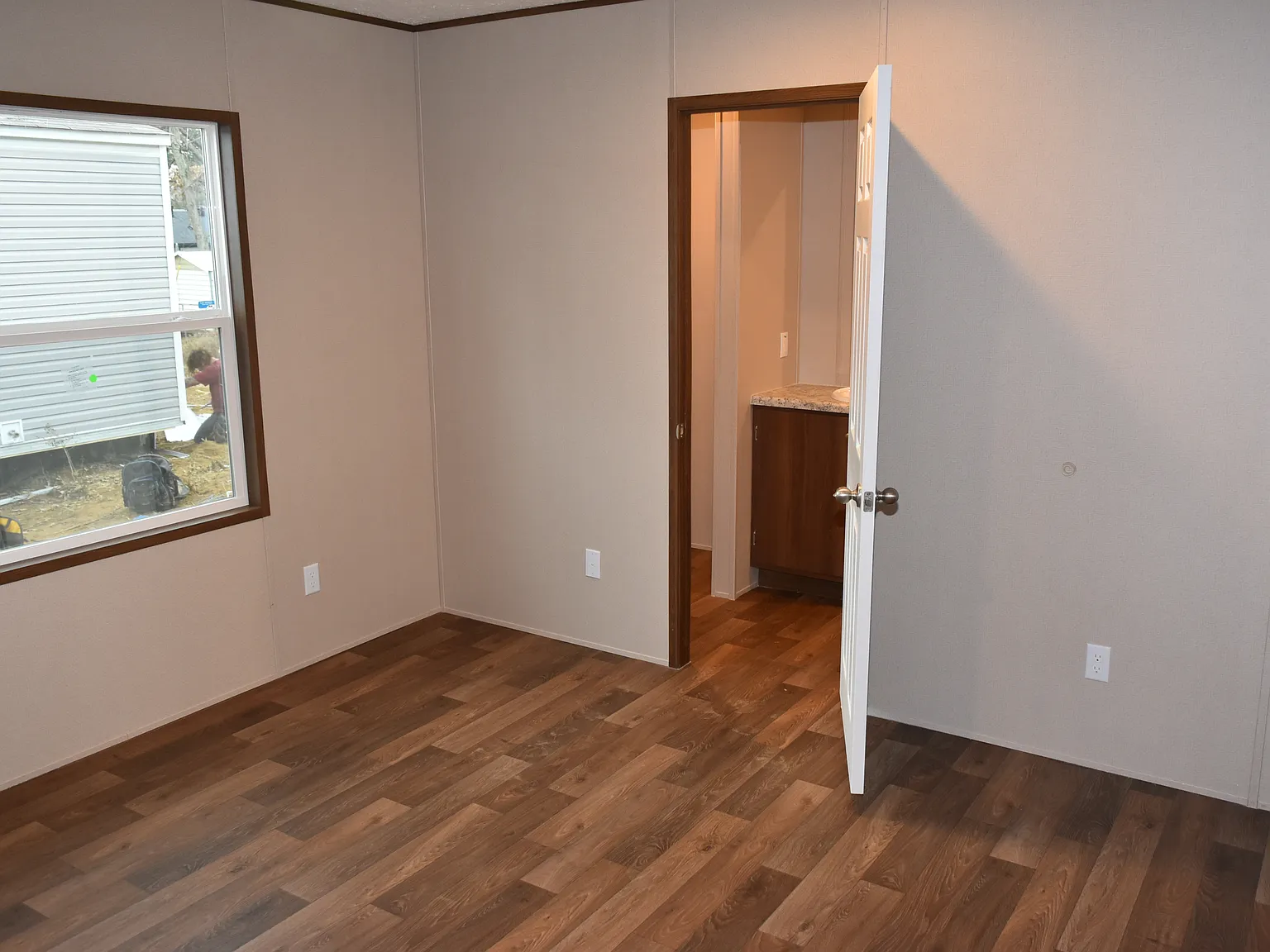 2 bed, 810 sqft, $995 — Photo 3