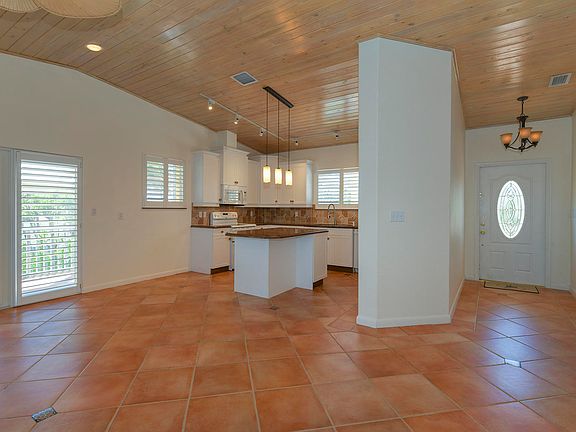 5th image of 132 San Marco Dr