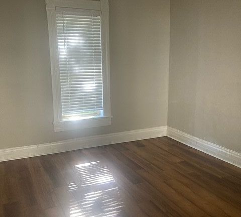 4th image of 37 Western Ave