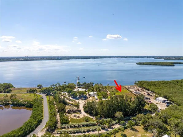 305-A6 Horseshoe Loop Rd #A6, Terra Ceia, FL 34250