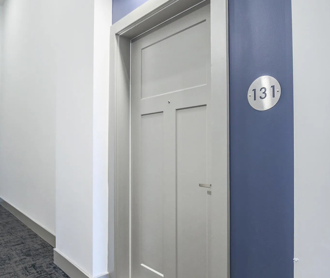 1 bed, 887 sqft, $1,799 — Photo 2