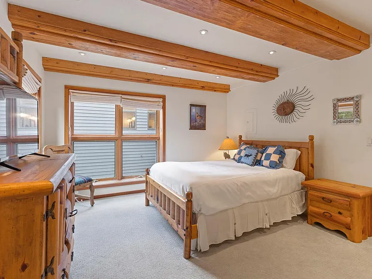 1107 Penstemon Rd — Photo 40