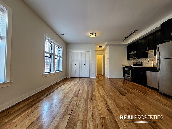 3rd image of 2203 W Eastwood Ave APT 2SE