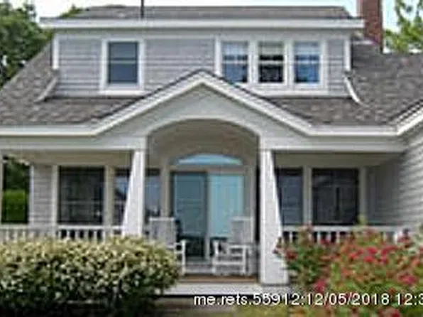 45 Village Way APT 49, Rockport, ME 04856