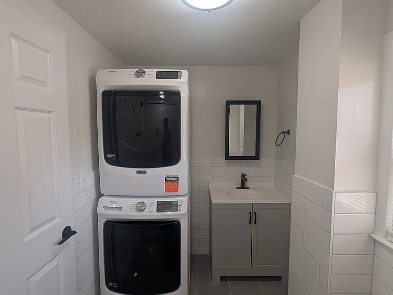 25 S Main St #2 — Photo 8