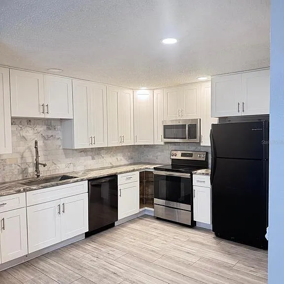 5555 Baywater Dr — Photo 5