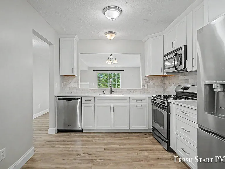 4051 Rivertown Ln SW — Photo 7