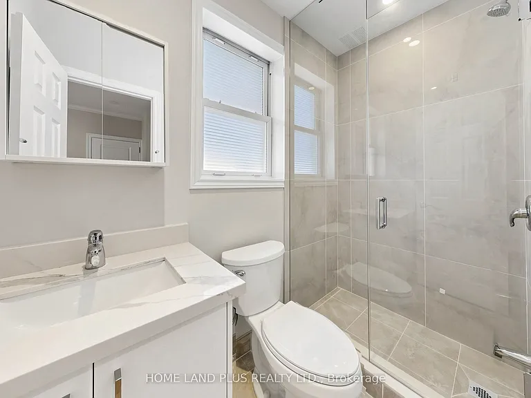 919 Avenue Rd #3 — Photo 24