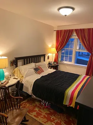 Rented by Alexiou Realty | media 8