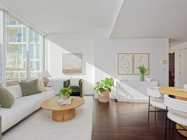 222 Broadway St APT 610, Oakland, CA 94607