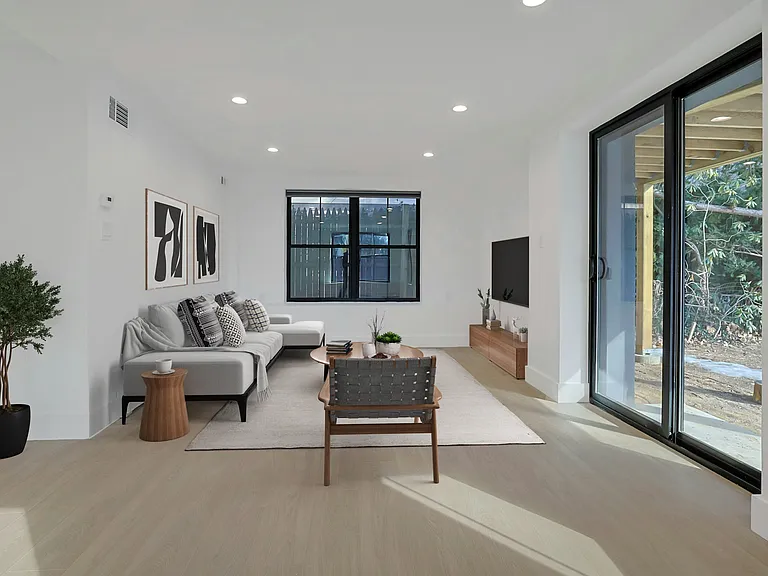 229 Piermont Ave — Photo 7