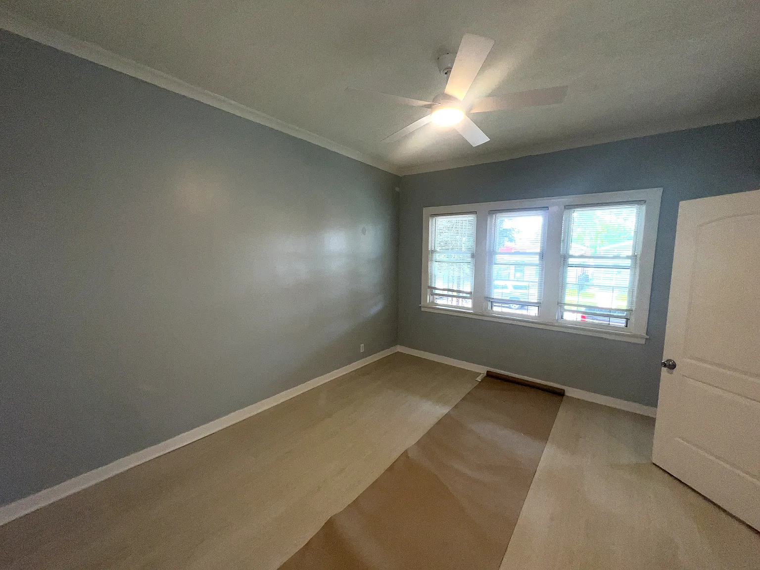 7 bed, 2500 sqft, $3,300 — Photo 3