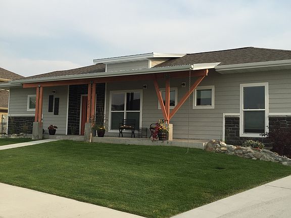 5th image of 725 Jade St
